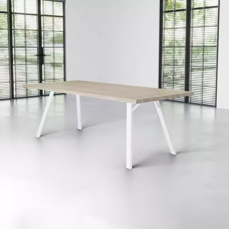 Steiger Esstisch Eiche Gerade Kante 220×100 Lack Milky White mit Metallgestell A light in weiß